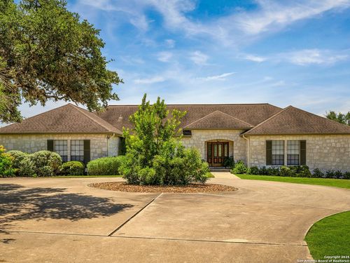7816 Rocking Horse Ln, Fair Oaks Ranch, TX, 78015-4709 | Card Image