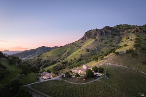 5870 Silverado Trl, Napa, CA, 94558-9418 | Card Image