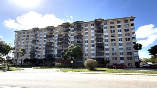 apt-402-4174 Inverrary Dr, Lauderhill, FL, 33319-4548 | Card Image