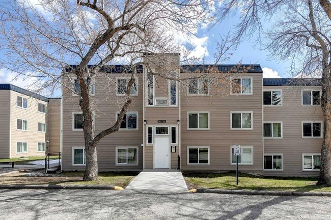 304 - 315 Heritage Drive Se, Home with 2 bedrooms, 1 bathrooms and 1 parking in Calgary AB | Image 1