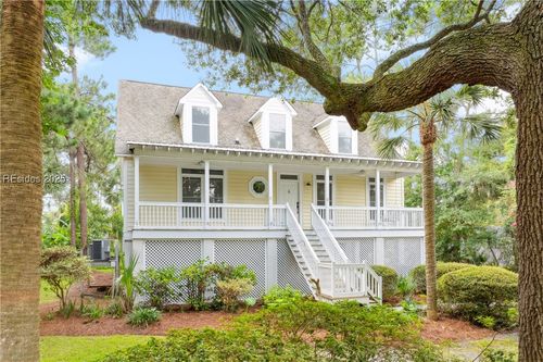 5 Black Fish St, Bluffton, SC, 29910-8215 | Card Image