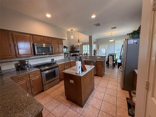 12218 Meadowglen Ct, Meadows Place, TX, 77477-2256 | Card Image