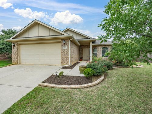 2305 Prescott Downs Dr, Denton, TX, 76210-3688 | Card Image