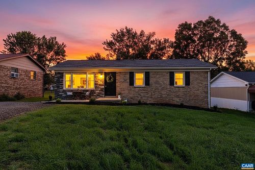 212 Westgate Rd, Verona, VA, 24482-9735 | Card Image