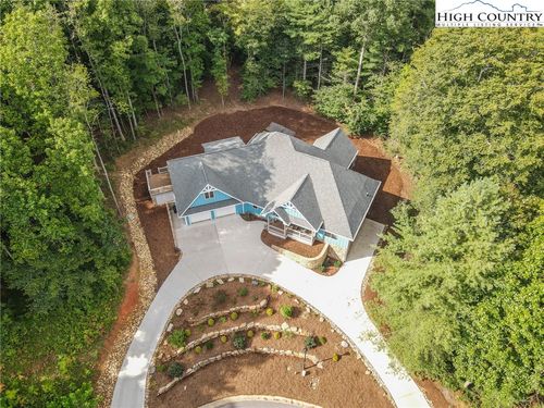 225 Henrys Glen Dr, Morganton, NC, 28655-5358 | Card Image