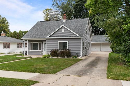 724 Mitchell Street, NEENAH, WI, 54956 | Card Image