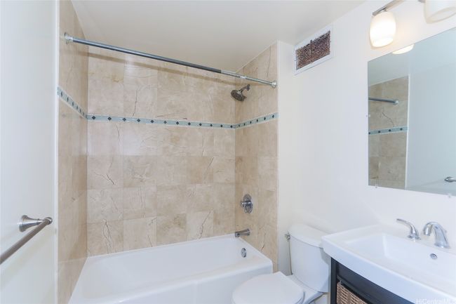 APT-1904 - 1350 Ala Moana Blvd, Condo with 2 bedrooms, 2 bathrooms and 1 parking in Honolulu HI | Image 18