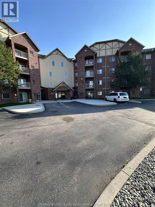 217-3160 Wildwood Dr, Windsor, ON, N8R2K8 | Card Image