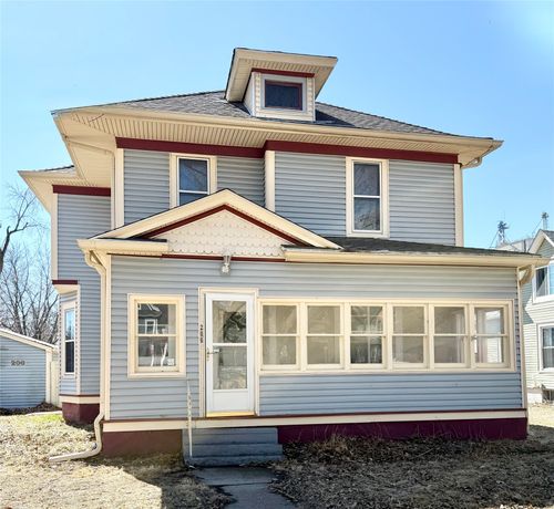 206 2nd St Ne, Mitchellville, IA, 50169-8427 | Card Image