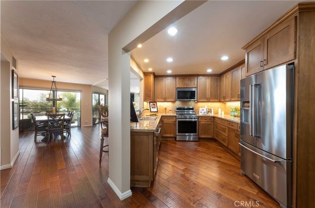 2B - 2270 Stanley Ave, Condo with 2 bedrooms, 2 bathrooms and 2 parking in Signal Hill CA | Image 7