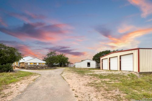 105A Jennifer Dr, Boerne, TX, 78006-7999 | Card Image