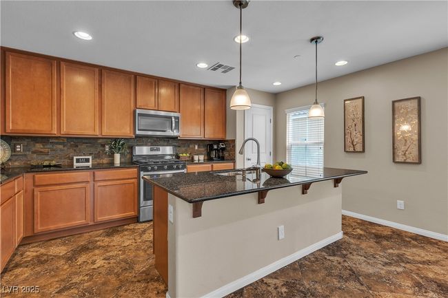 2376 Via Firenze, Townhouse with 3 bedrooms, 3 bathrooms and null parking in Henderson NV | Image 12