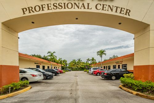 300-320 S State Road 7, PLANTATION, FL, 33317-3717 | Card Image