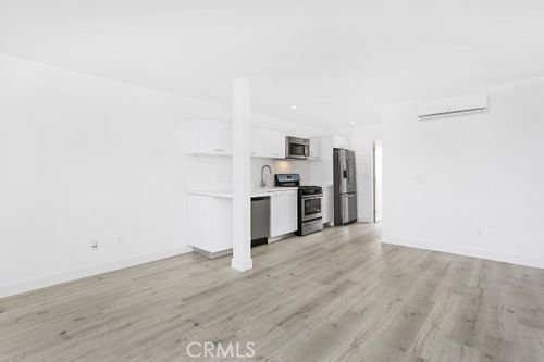 105-6745 Laurel Canyon, North Hollywood, CA, 91606 | Card Image
