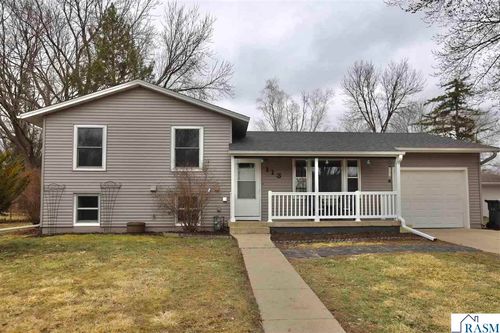 113 Rita Road, Mankato, MN, 56001 | Card Image