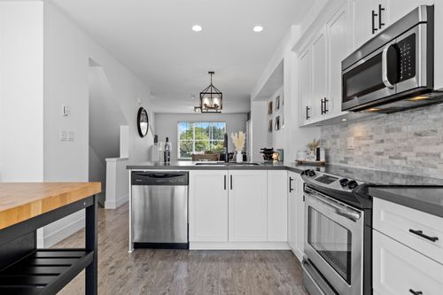 36-16228 16 Ave, Surrey, BC, V4A1S7 | Card Image