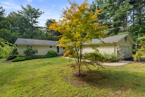 5 Vining Dr, Simsbury, CT, 06070-2820 | Card Image