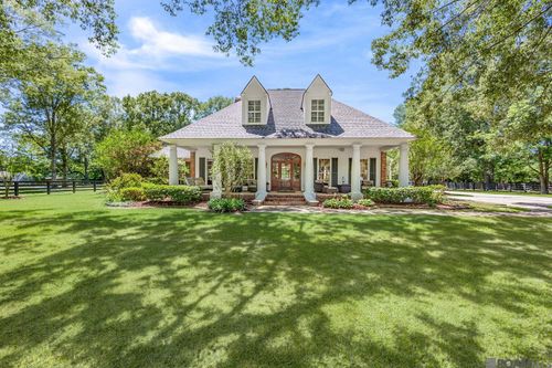 19919 Tucker Rd, Zachary, LA, 70791-7536 | Card Image