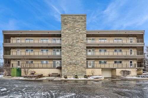 apt-3g-1 N Dee Rd, Park Ridge, IL, 60068-2870 | Card Image