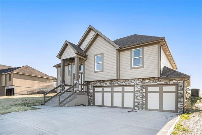 ***SIMULATED PHOTOS*** | Image 4