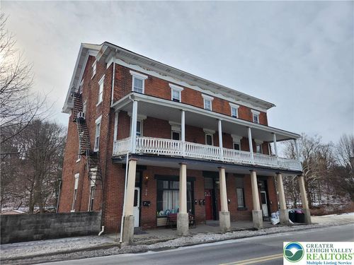 361 Main St, Slatington, PA, 18080-1540 | Card Image