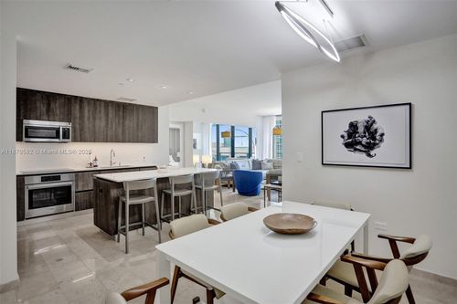 apt-907-68 Se 6th St, Miami, FL, 33131-3191 | Card Image
