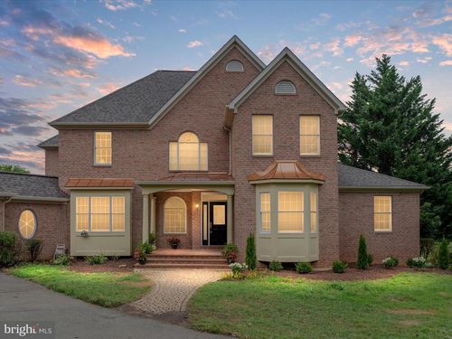 7563 Foxview Dr, WARRENTON, VA, 20186-2059 | Card Image