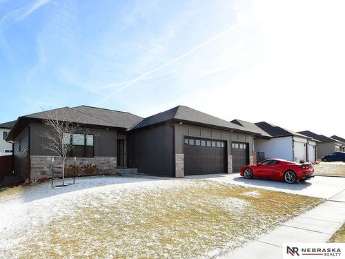 432 Deep Water Dr, Lincoln, NE, 68527-2524 | Card Image