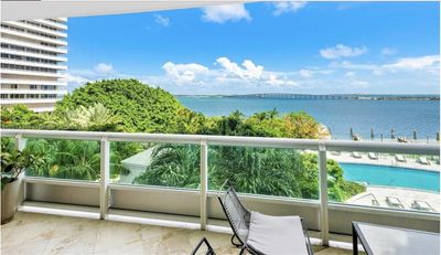 704 - 1643 Brickell Ave, Condo with 2 bedrooms, 3 bathrooms and null parking in Miami FL | Image 2