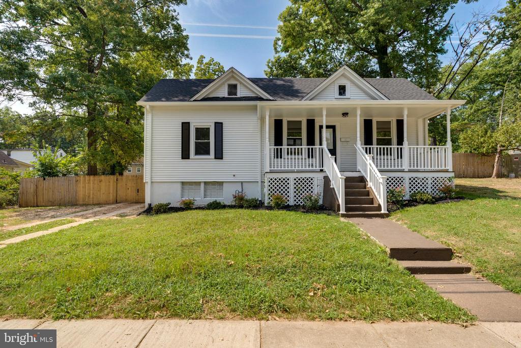 71st St, Capitol Heights, MD 20743