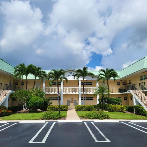 apt-200-23 Colonial Club Dr, Boynton Beach, FL, 33435-8378 | Card Image