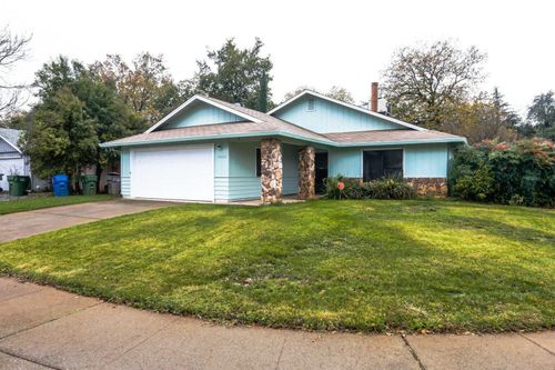 3466 Silverwood St, Redding, CA, 96002-3055 | Card Image