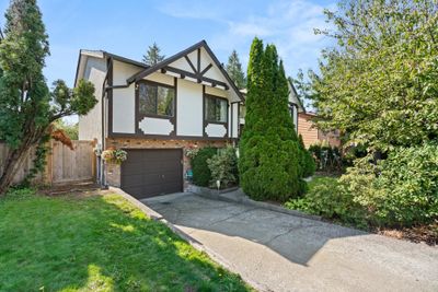 20340 Thorne Ave, House other with 4 bedrooms, 2 bathrooms and 3 parking in Maple Ridge BC | Image 2