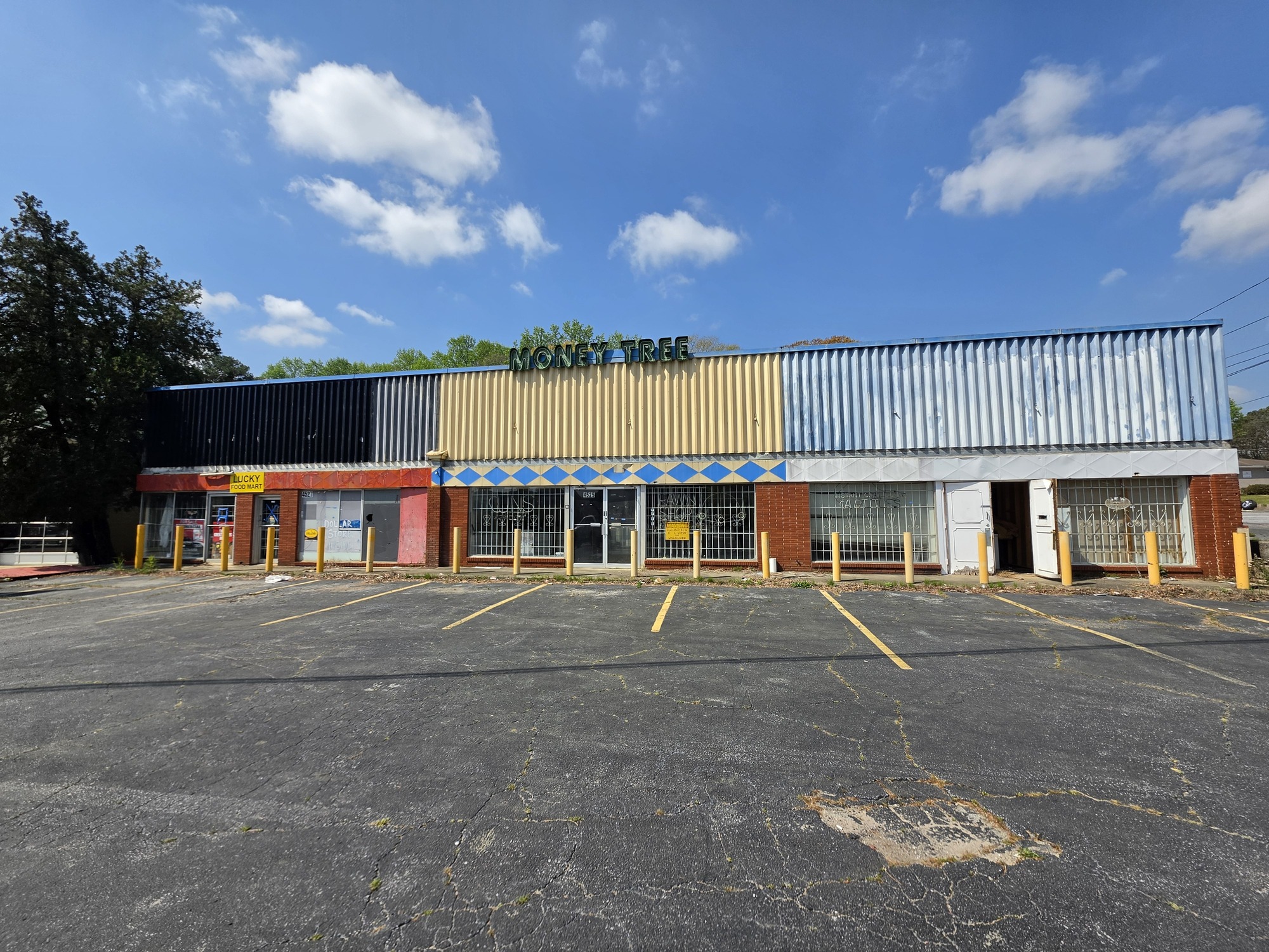 4527 Jonesboro Rd, Forest Park, GA 30297