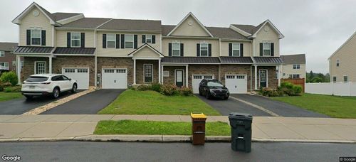 1373 Caspian St, Allentown, PA, 18104-8279 | Card Image