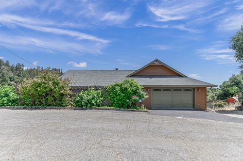 18757 Sunrise Way, Tuolumne, CA, 95379-9508 | Card Image