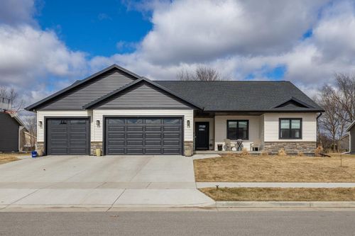 1909 Arches Drive, Holmen, WI, 54636 | Card Image