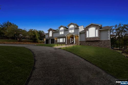 186 Francisco Ave, Little Falls, NJ, 07424-2429 | Card Image