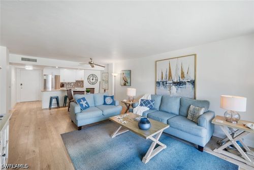 208-5 Bluebill Ave, NAPLES, FL, 34108-1734 | Card Image