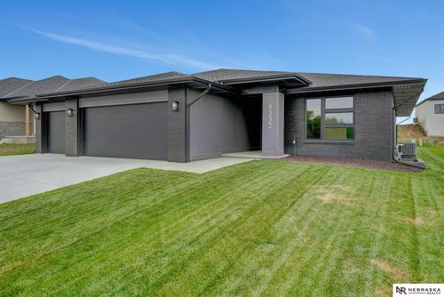 9332 S 86th St, Lincoln, NE, 68516-9517 | Card Image
