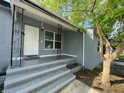 1472 Ne 150th St, House other with 3 bedrooms, 2 bathrooms and null parking in Miami FL | Image 2