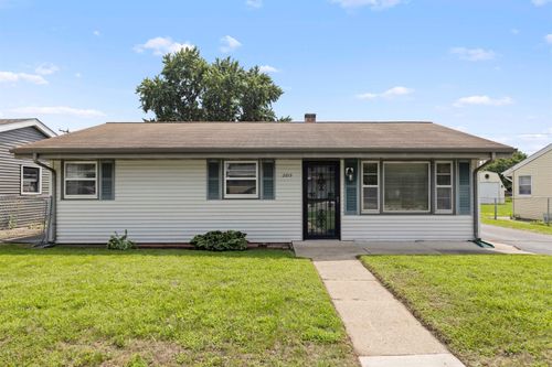 2013 Evans Ave, Loves Park, IL, 61111-3234 | Card Image