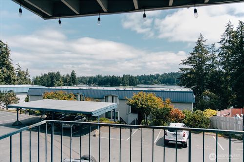 49-924 Shorewood Dr, Bremerton, WA, 98312-2306 | Card Image