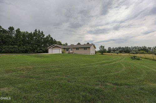 9903 Kerry Lane, Bismarck, ND, 58503 | Card Image