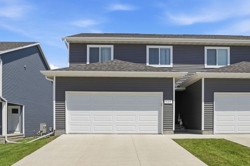 4157 Omaha Avenue, Waterloo, IA, 50702 | Card Image