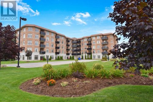 430-8111 Forest Glen Dr, Niagara Falls, ON, L2H2Y7 | Card Image