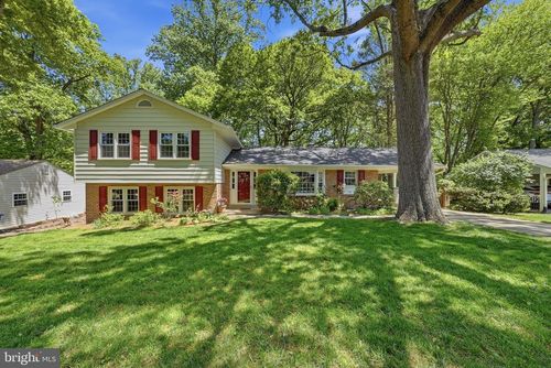 2327 Riviera Dr, VIENNA, VA, 22181-3117 | Card Image