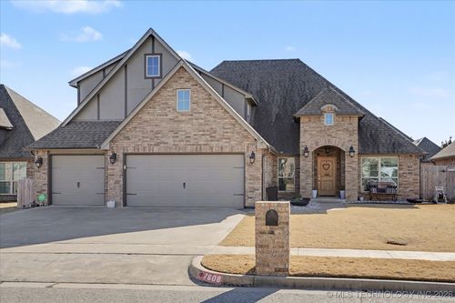 7608 82nd Pl, Owasso, OK, 74055-9009 | Card Image