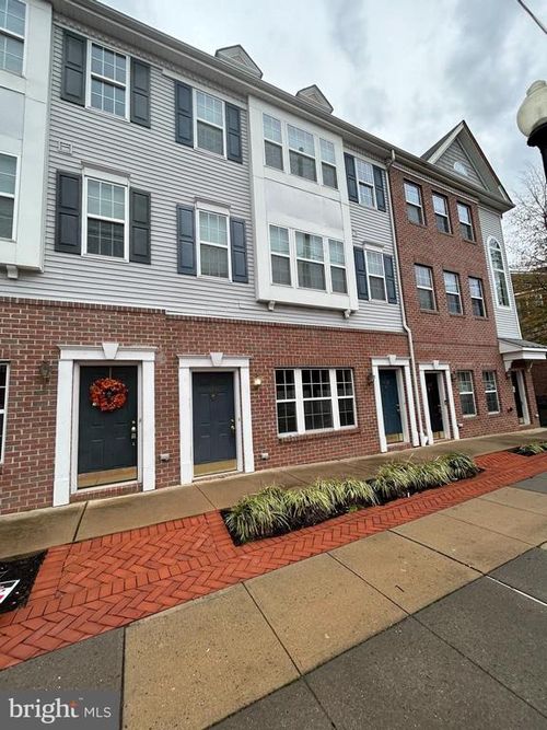 1050 Lamberton St, TRENTON, NJ, 08611-3567 | Card Image