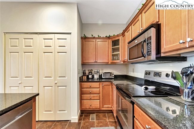 10C - 146 Pleasant Vw, Condo with 2 bedrooms, 2 bathrooms and null parking in Sugar Mountain NC | Image 9